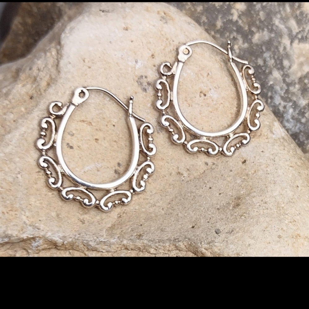 Vintage SU 925 Sterling Silver Scroll Hoop Earrings
